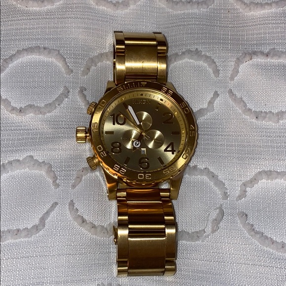 Mens Nixon 51-30 all gold chronograph 51 mm - Picture 1 of 4